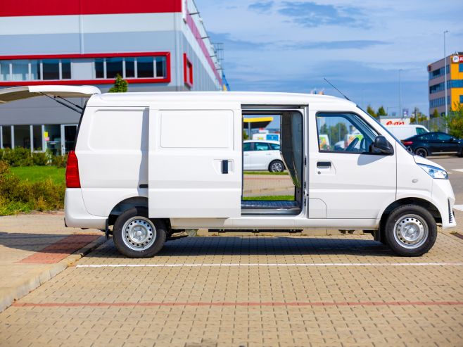 Představujeme vám MULTICARGO e-FEST, plnohodnotnou elektrododávku nové generace! 🚚 ⚡ 🔋 Kombinovaný dojezd až 300 km a...